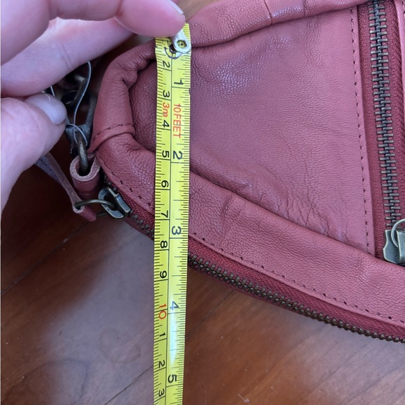 MINI COFFEE DATE LEATHER CROSSBODY BAG IN TERRACOTTA Free People - Picture 4 of 4